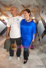 Pooja Bhatt at Burberry bash hosted by Christoper Bailey on 9th Dec 2010 (107).JPG